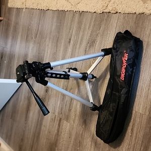 Digipower Tripod with Case